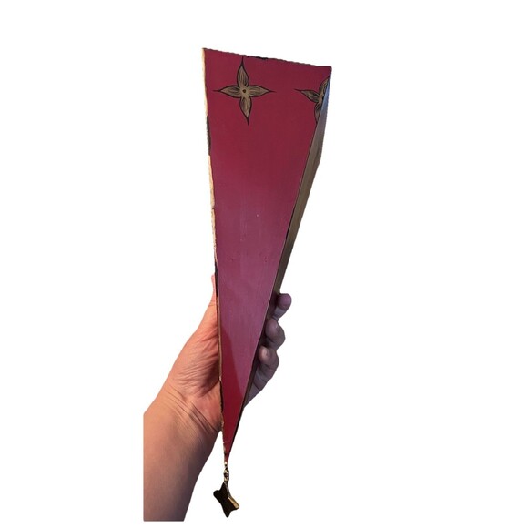 Southern Living 14" Red Metal Toleware Hanging Shelf Handpainted Star Design - Picture 10 of 10